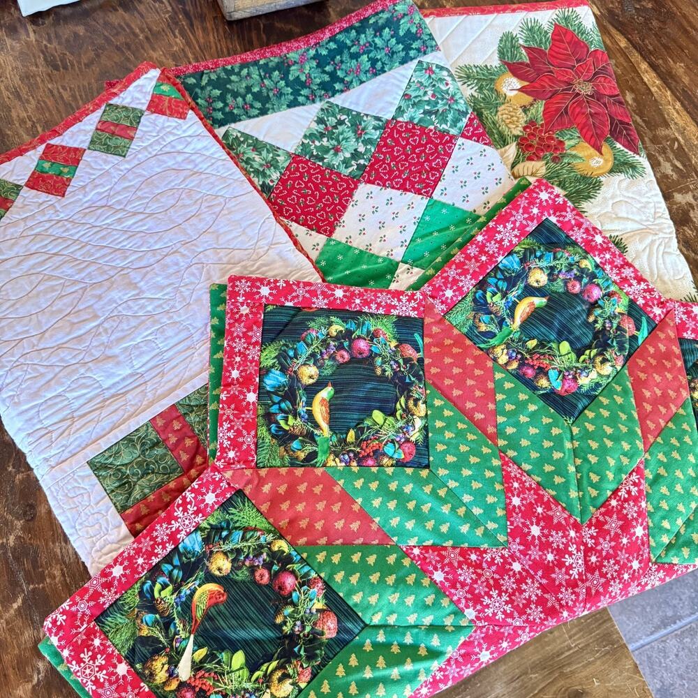 Lot of 4 Handmade Quilted Christmas Table Runners Centerpiece Star Country